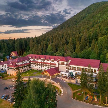 Ana Hotels Sport Poiana Brasov Bagian luar foto